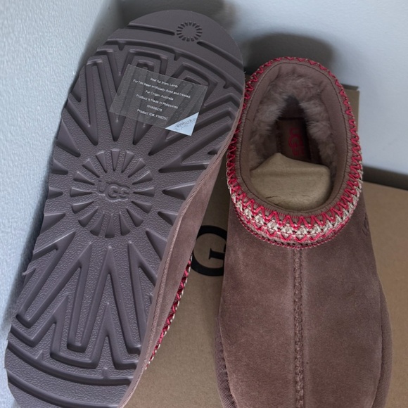 UGG WOMEN'S TASMAN II (ROCKY OAK) - Picture 2 of 3